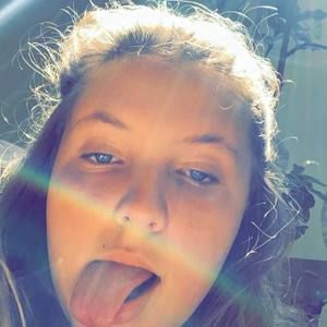 Meet your Posher, Jena